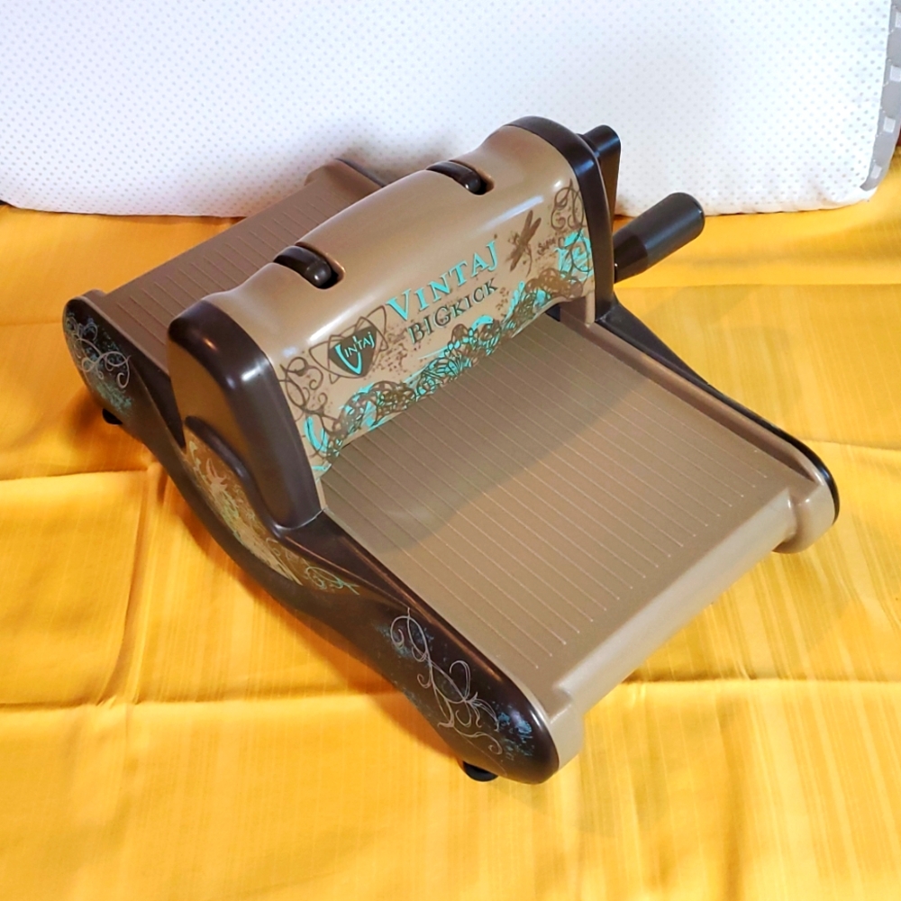 Vintaj Bigkick Die Cutting Machine By Sizzix